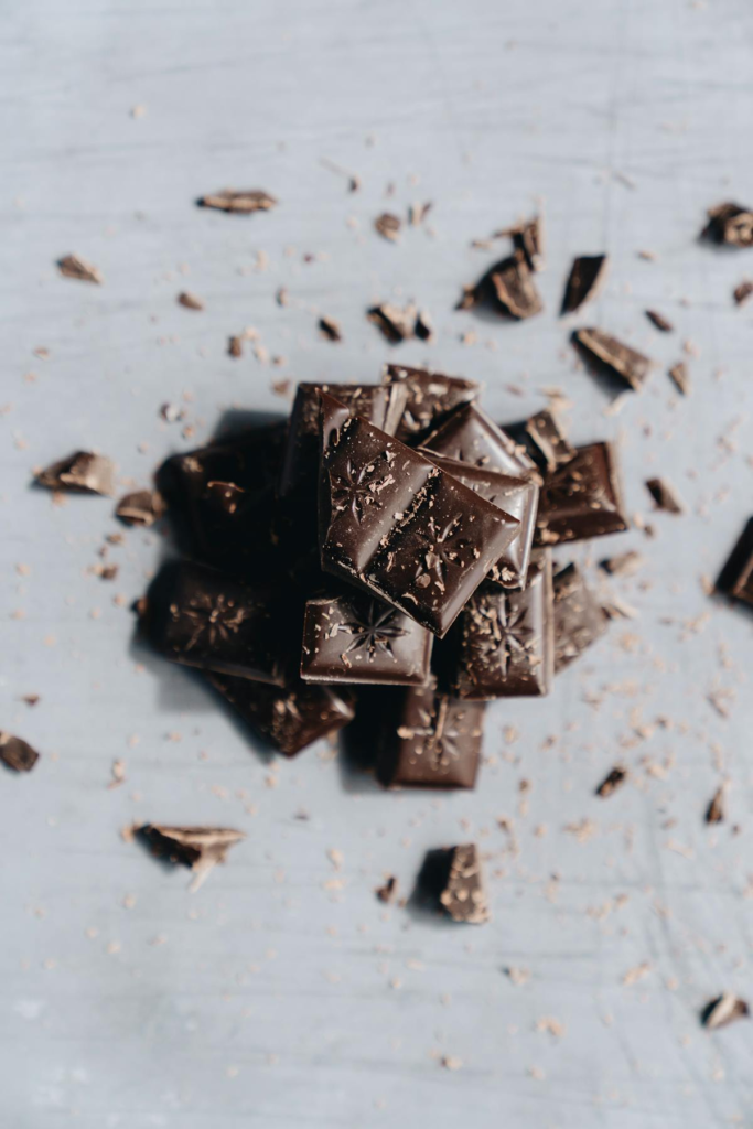 Dark chocolate rich in magnesium for longevity nutrition Lisbon